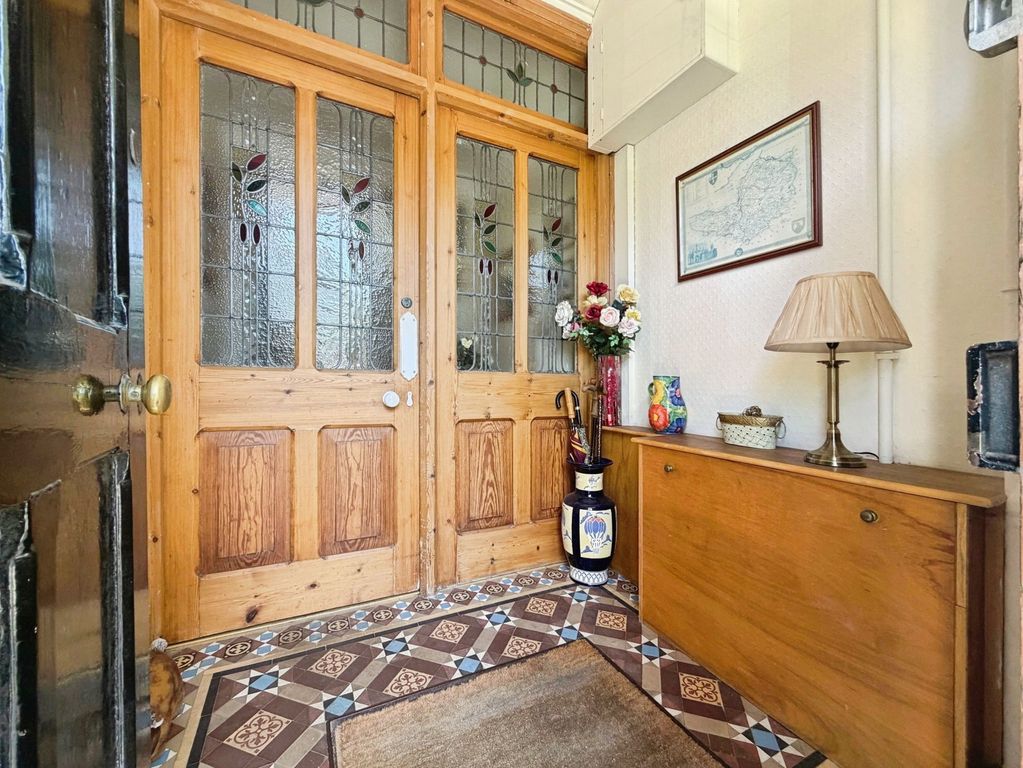 Property photo 2 of 22