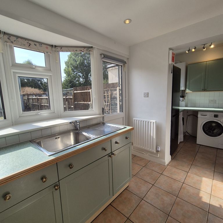 Property photo 3 of 23