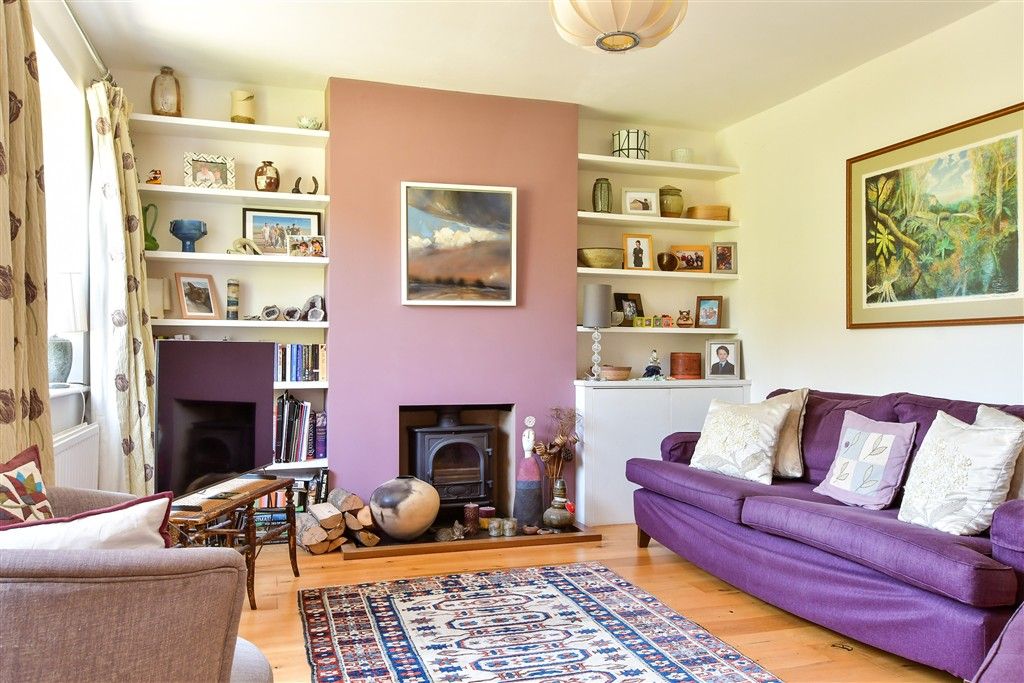 Property photo 3 of 18 Snug