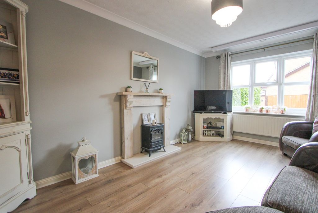 Property photo 3 of 23