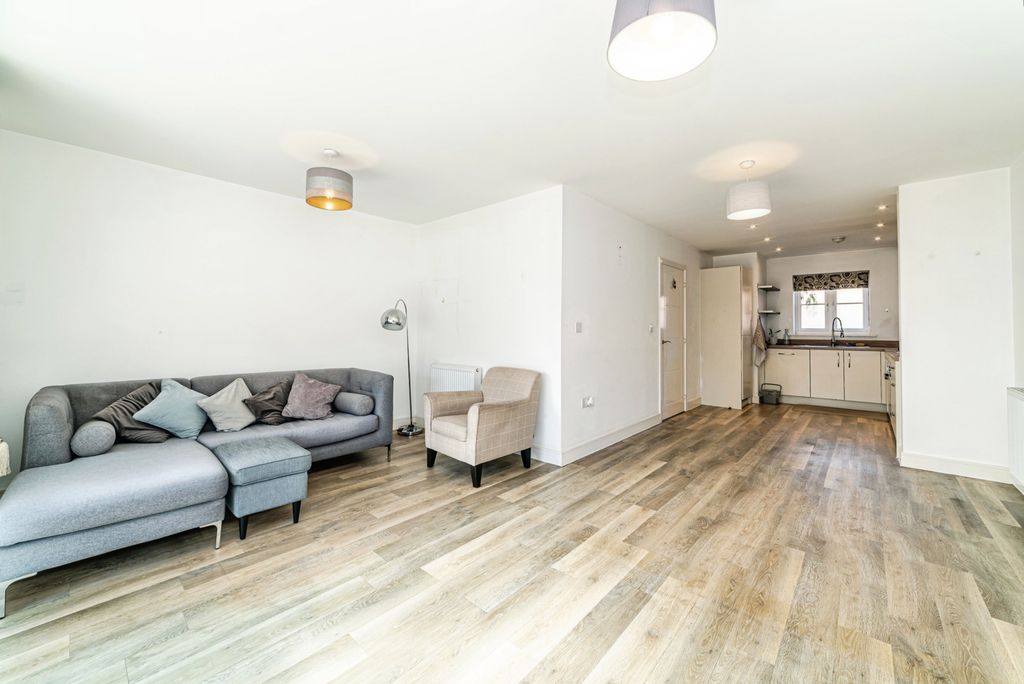 Property photo 3 of 14 Pbox-Img.Jpg