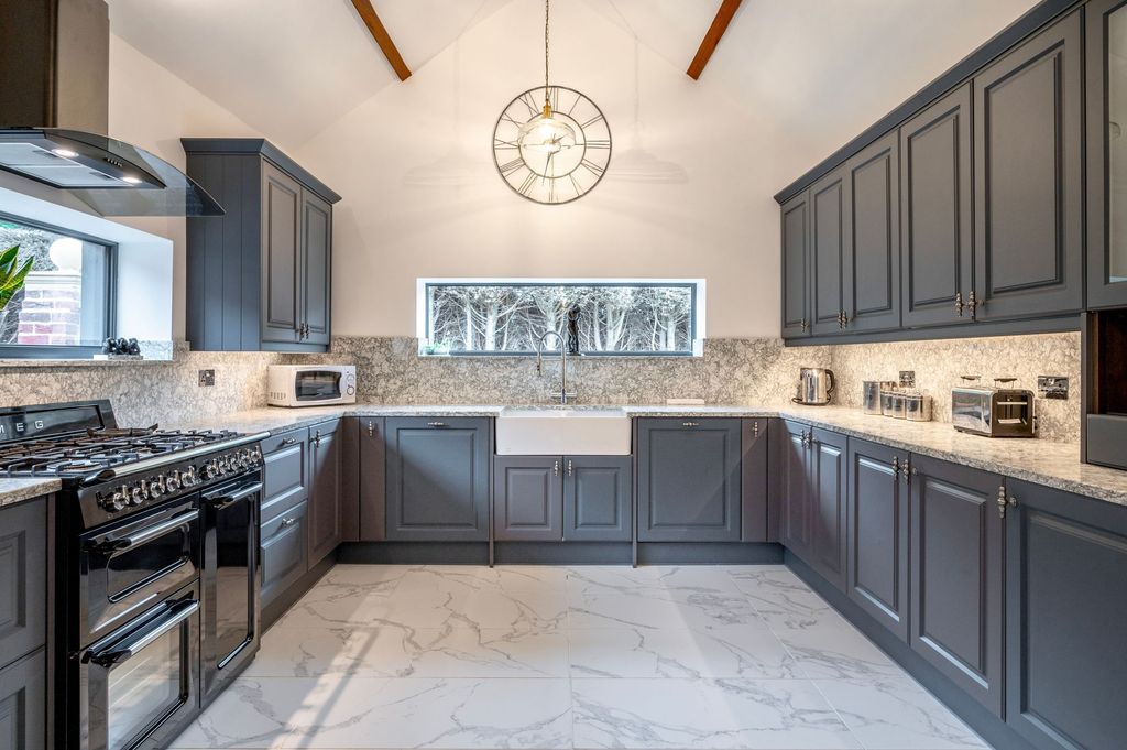 Property photo 3 of 29