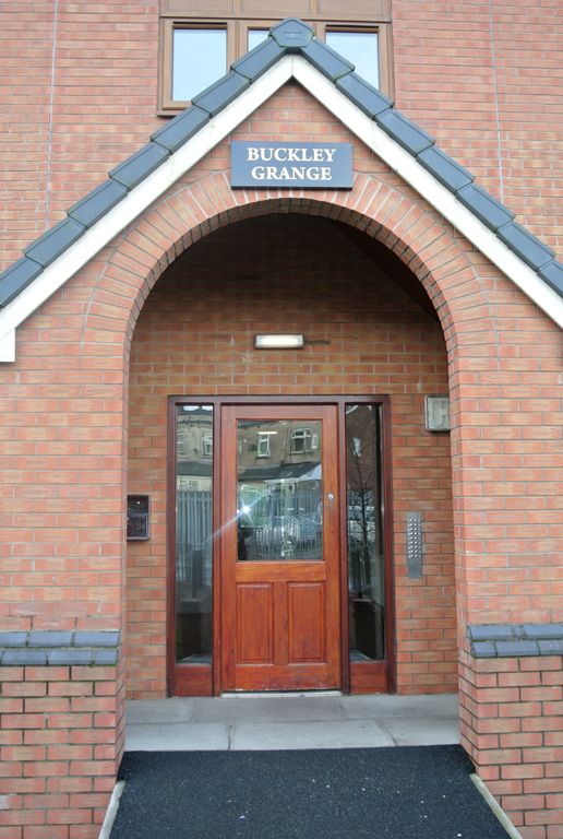 Property photo 2 of 6