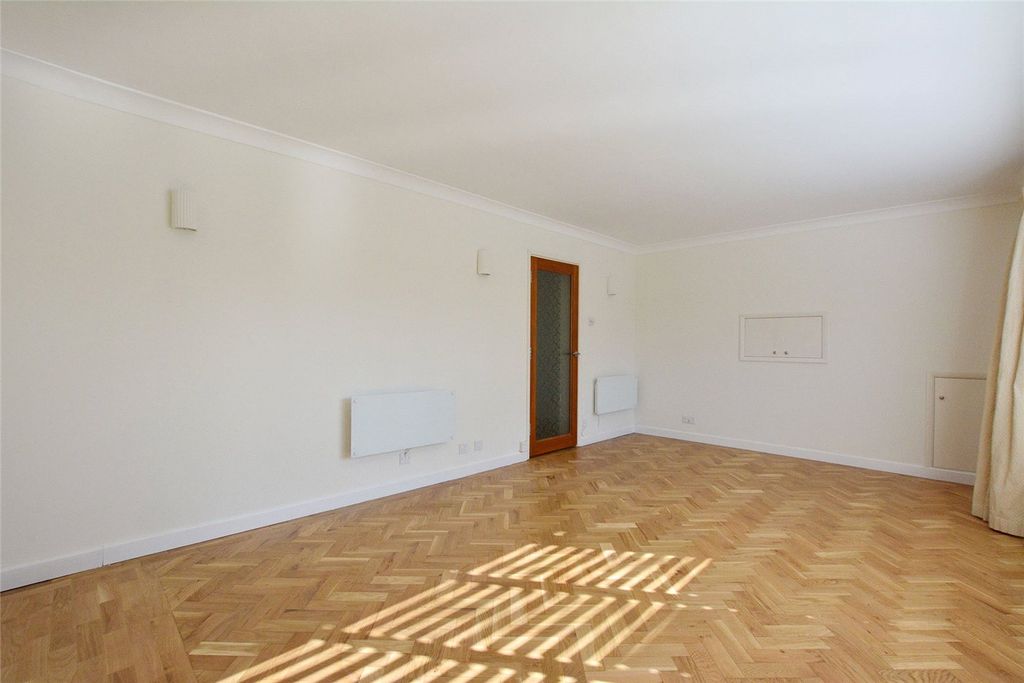 Property photo 3 of 10 Picture No. 25