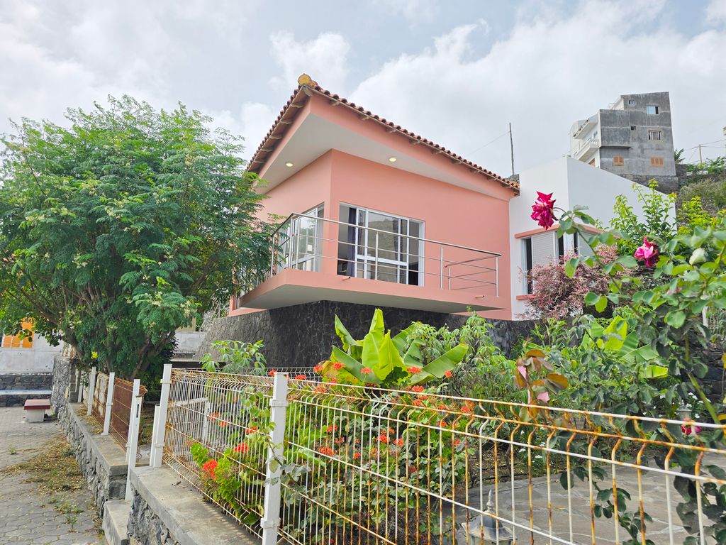Property photo 1 of 14 Exterior View: Luxury Mountainside 2 Bed Villa: Ocean Views