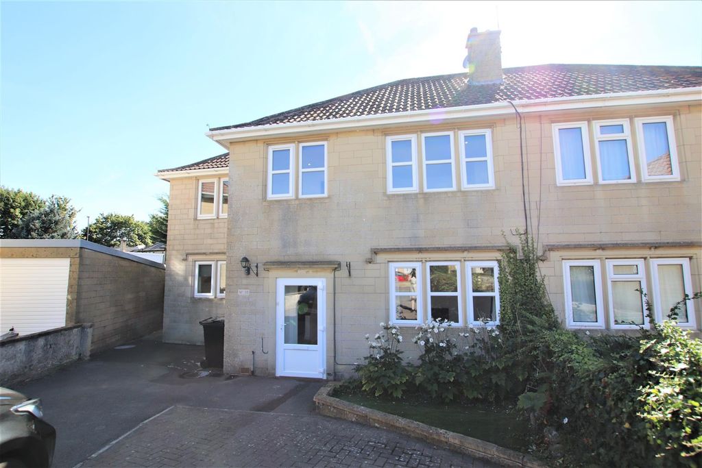 Property photo 1 of 20 External