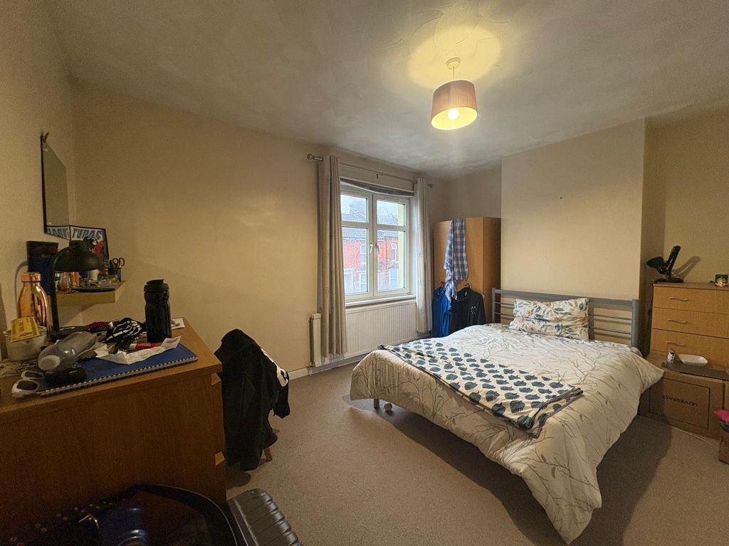 Property photo 3 of 12 Photo-2025-12-18-16-28-41