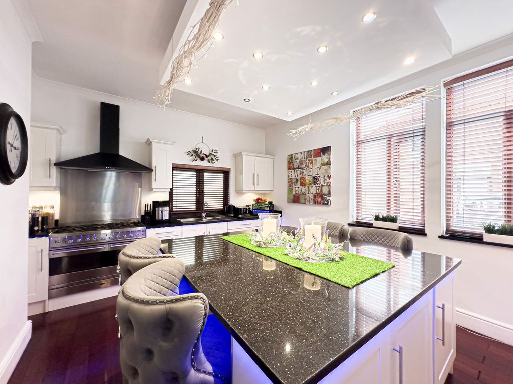 Property photo 2 of 34 Photo 24