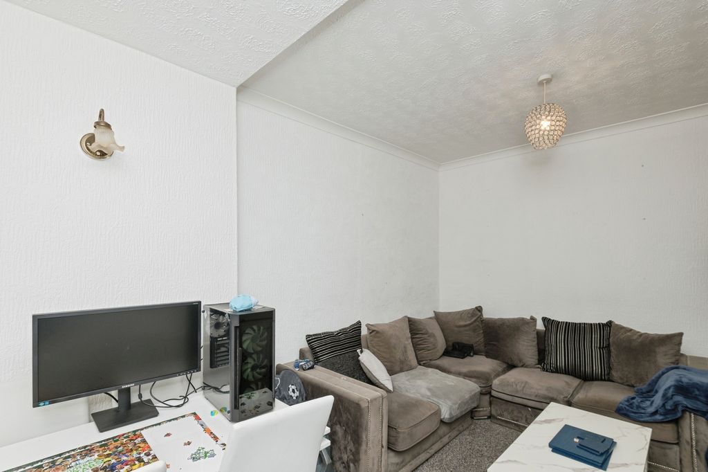 Property photo 2 of 26 Pbox-Img.Jpg