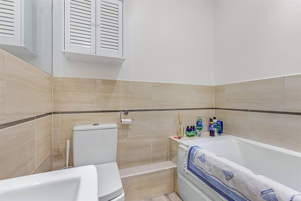 Additional image 15 of 1 bed flat for saleParish Gate, Burley In Wharfedale, Ilkley LS29