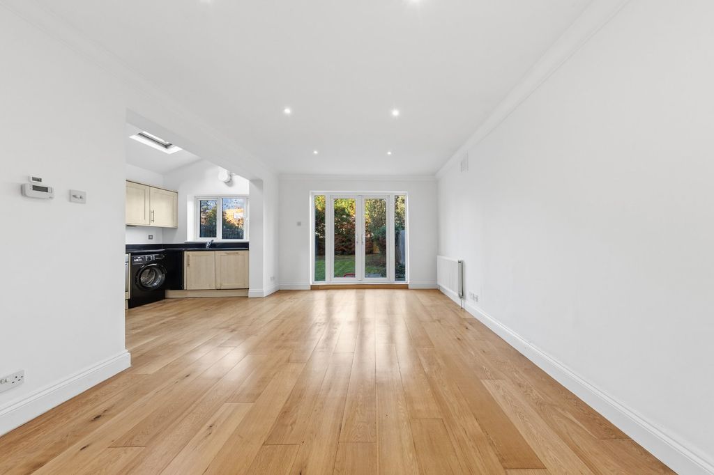 Property photo 1 of 15 Picture No. 30