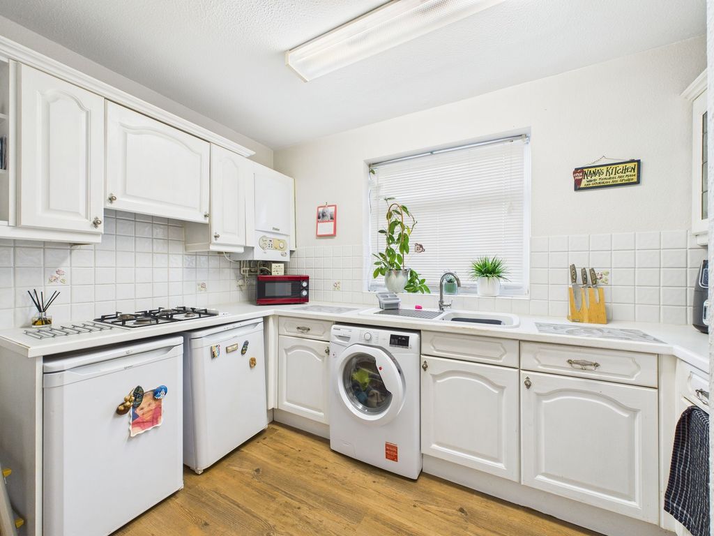 Property photo 3 of 6