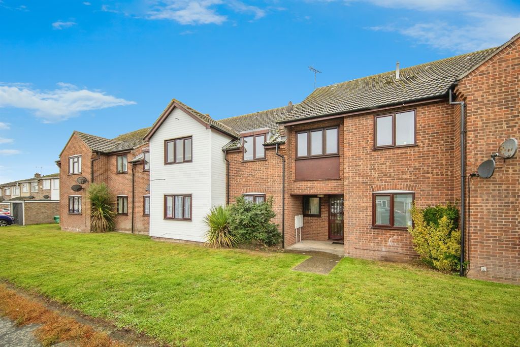 2 bed flat for saleMain Road, Harwich CO12