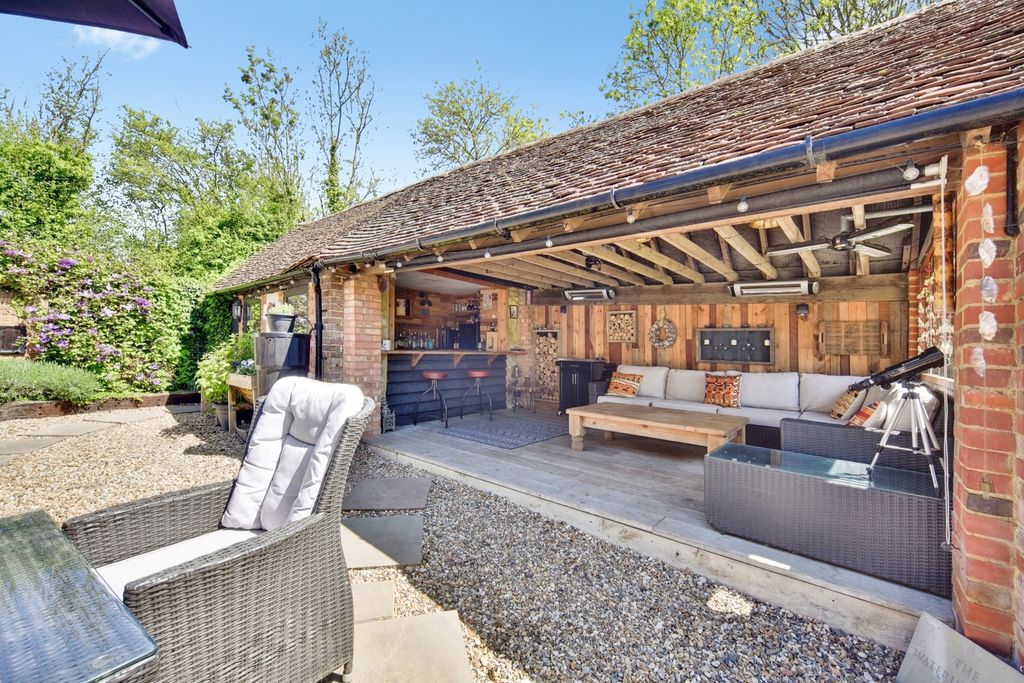 Property photo 2 of 28 Pbox-Img.Jpg
