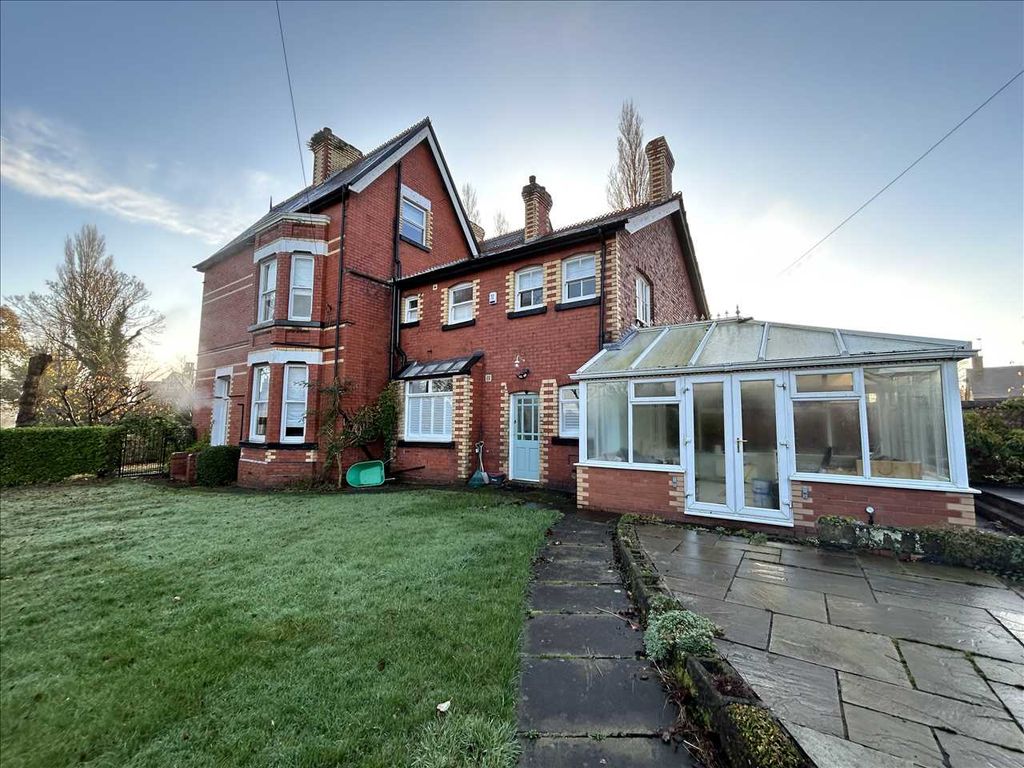 Property photo 2 of 25