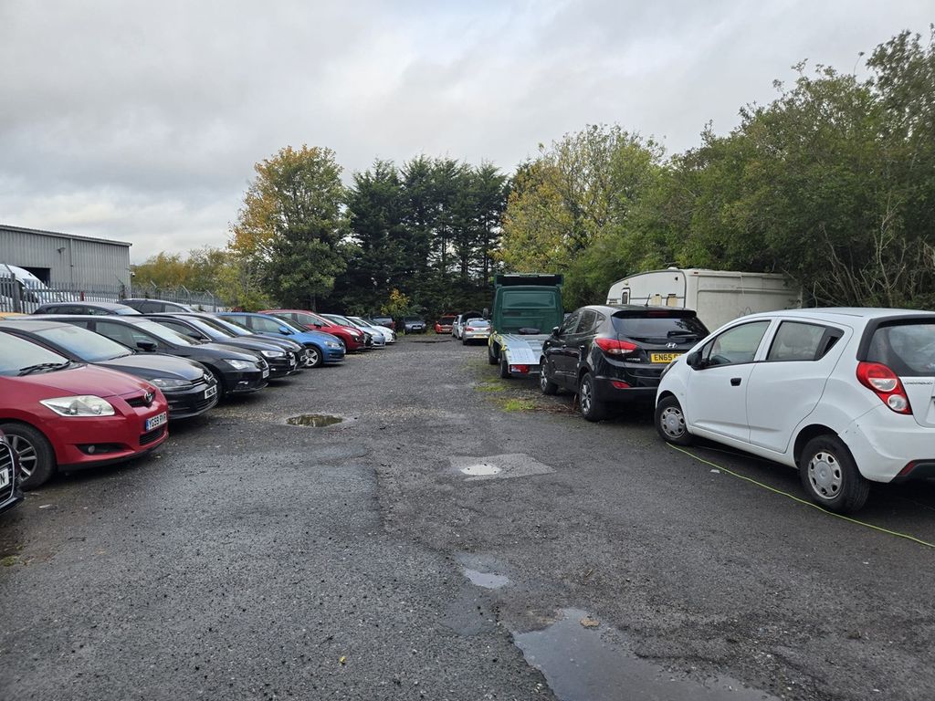 Property photo 2 of 3