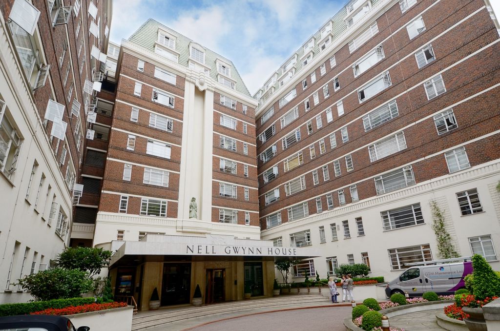 Property photo 2 of 7 Exterior