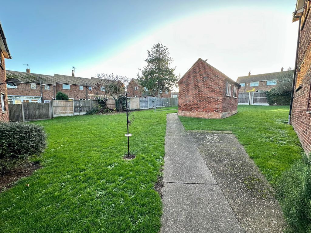 Property photo 2 of 8