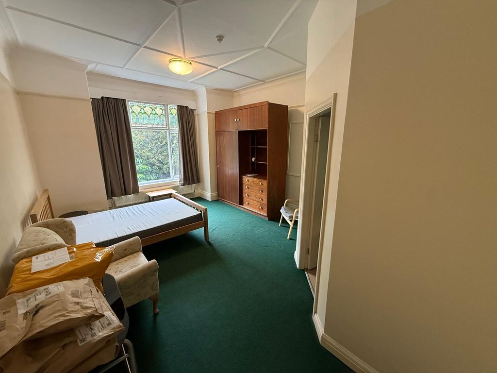 Property photo 3 of 11 P2