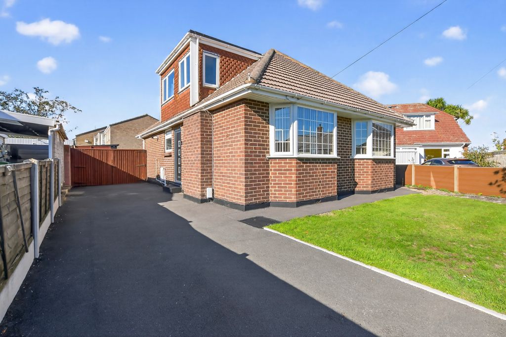 Property photo 2 of 20