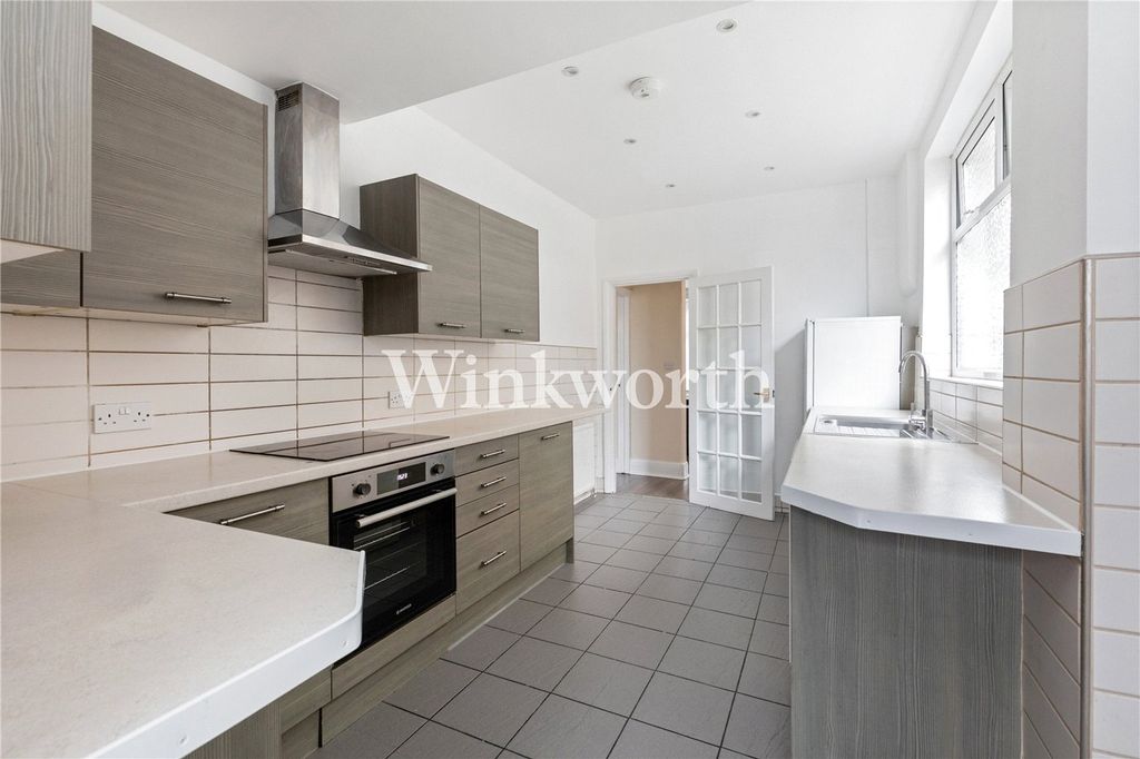 Property photo 3 of 15 Picture No. 14