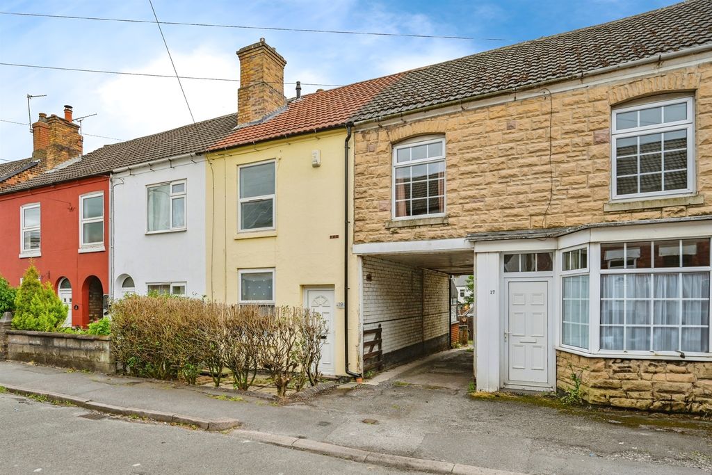 Property photo 2 of 17