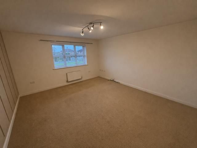 Property photo 3 of 6 Bedroom 1