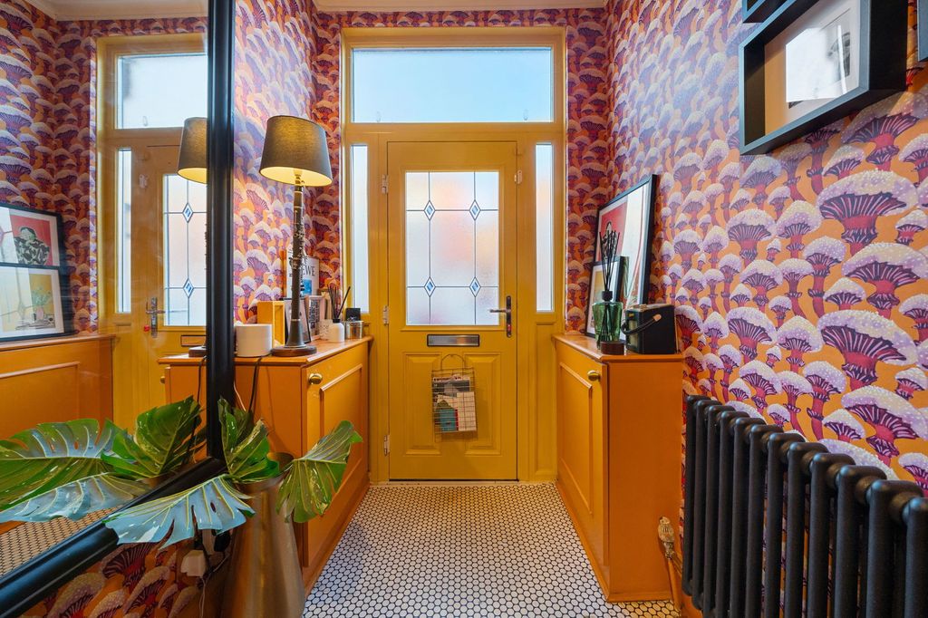 Property photo 3 of 26