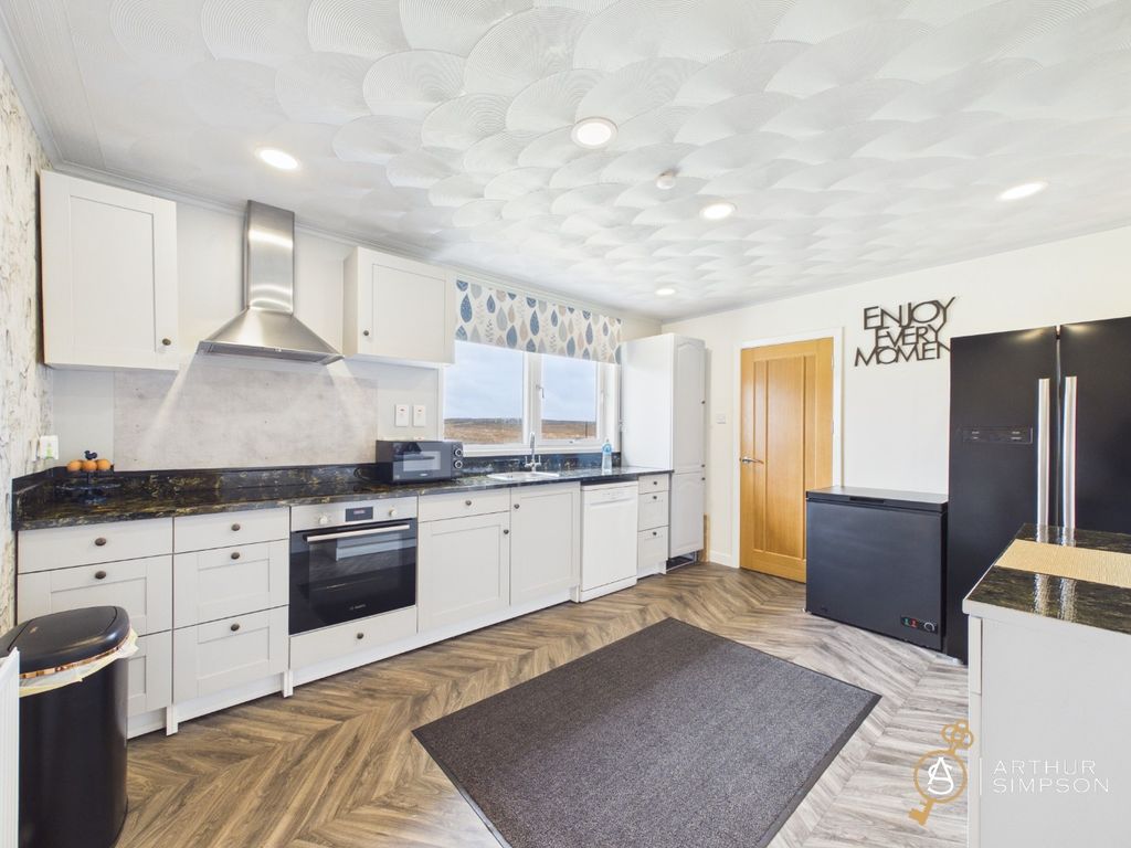 Property photo 3 of 39 5178128