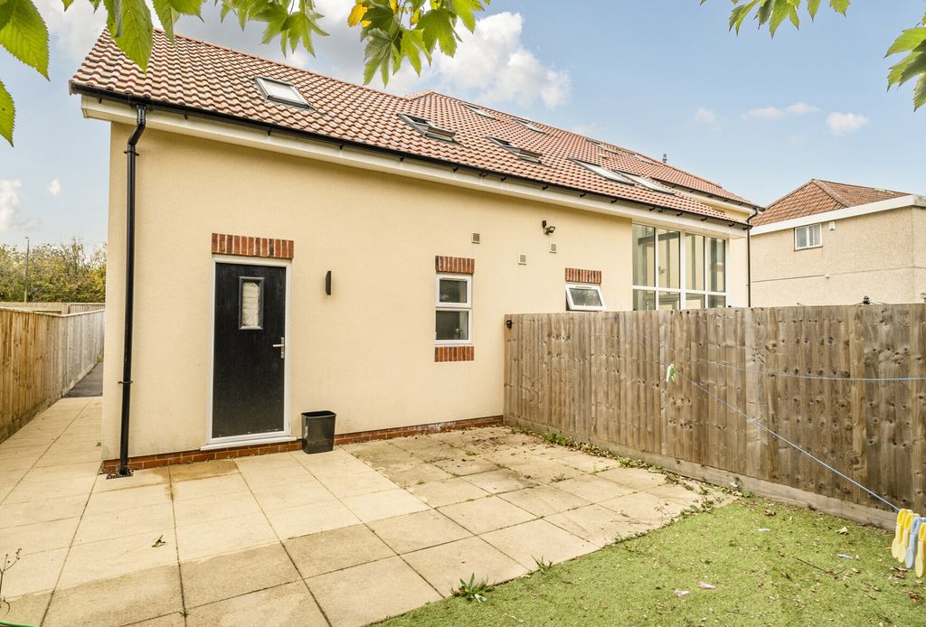 Property photo 3 of 23 1362046-3-68E9043...
