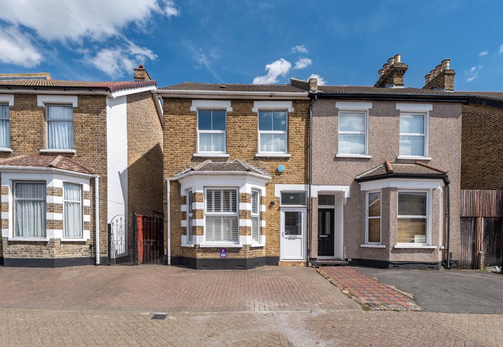 Property photo 1 of 29