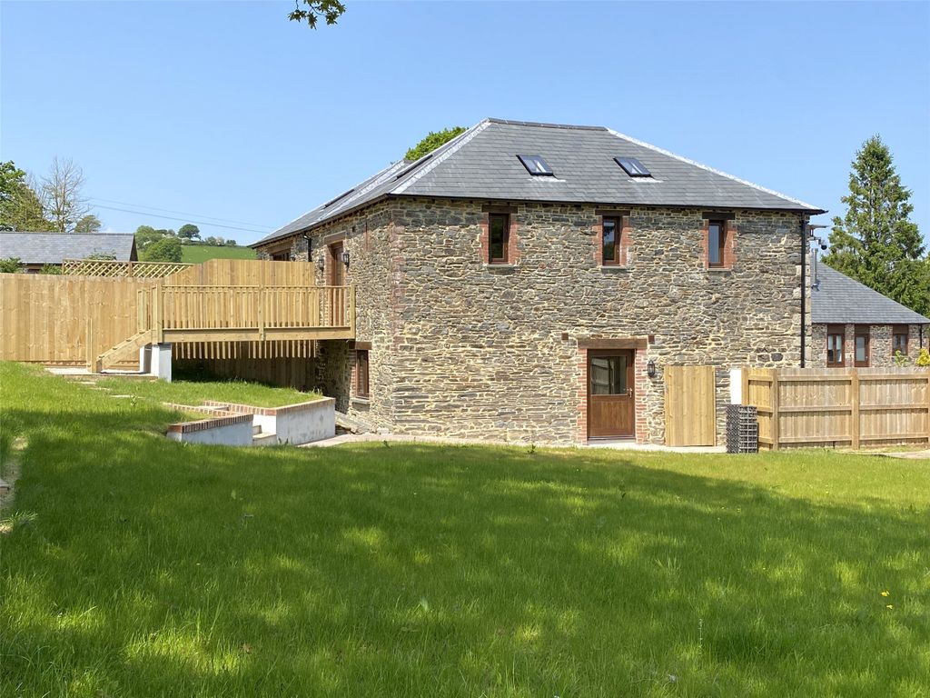 Property photo 1 of 12 Picture No. 01