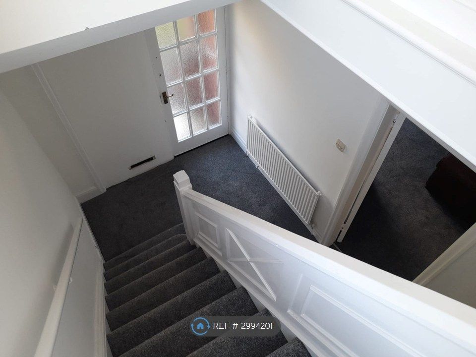 Property photo 3 of 33