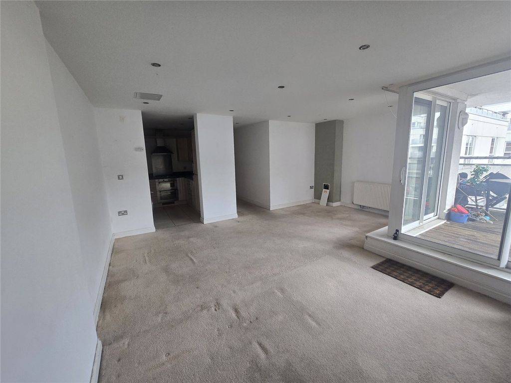 Property photo 2 of 14 Picture No. 06