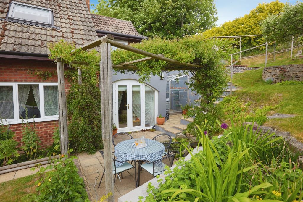 Property photo 3 of 17