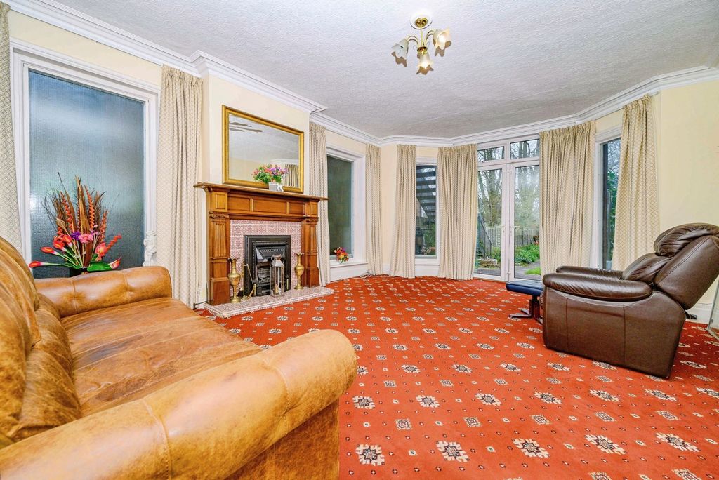 Property photo 2 of 41 Pbox-Img.Jpg