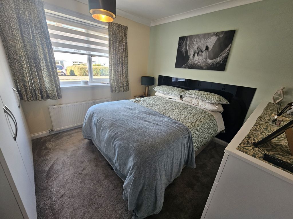 Property photo 3 of 20 Master Bedroom