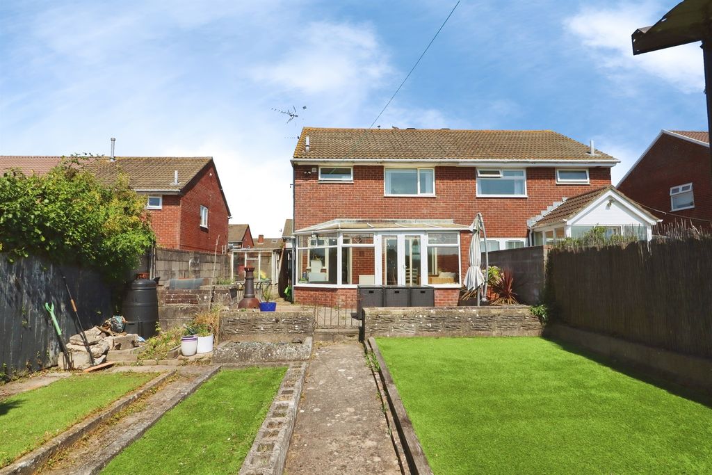 Property photo 2 of 19