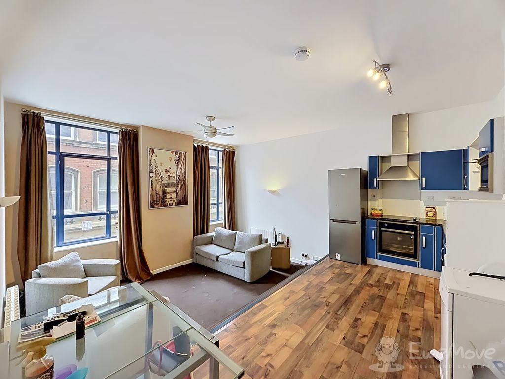 Property photo 1 of 14 Large Kitchen Dining Area