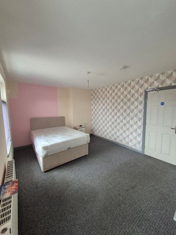 Property photo 2 of 3