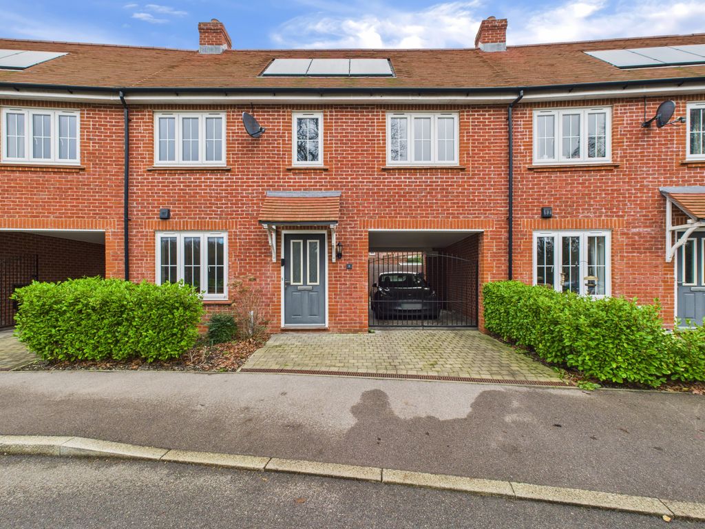 Property photo 1 of 9 3 Bedroom House For Sale