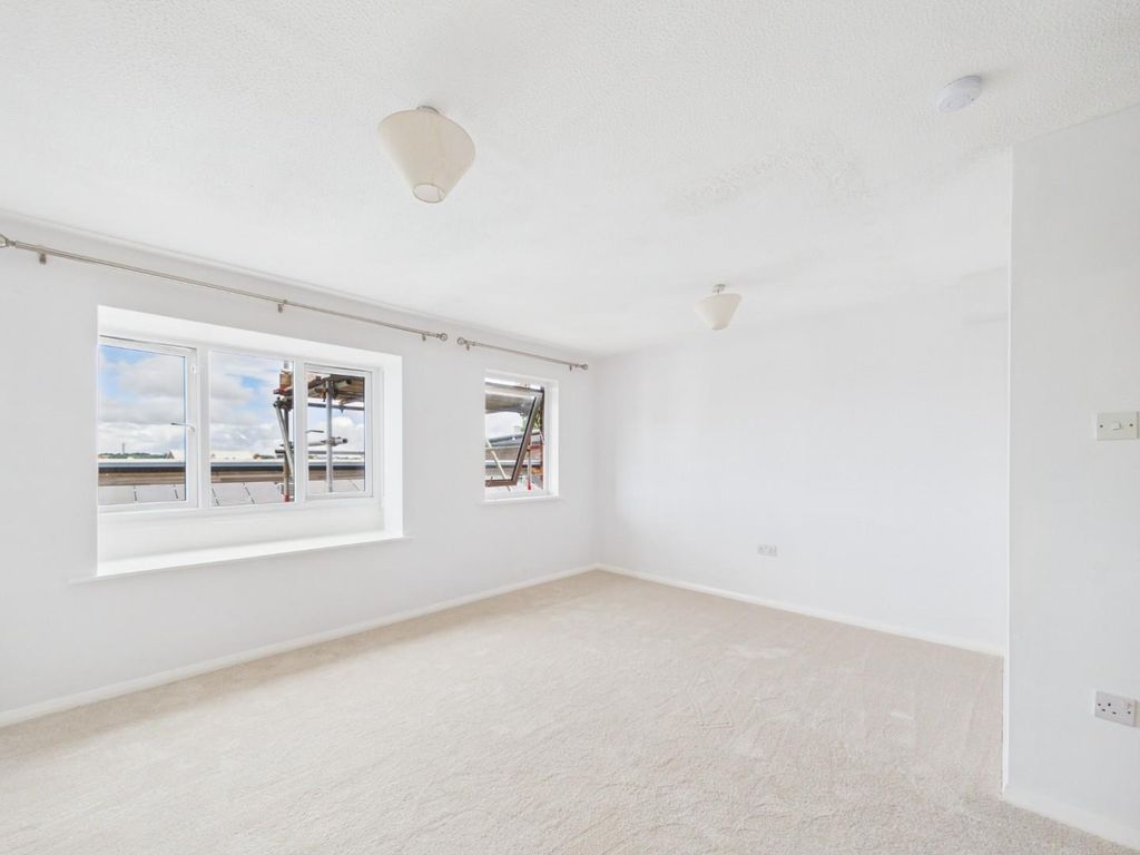 Property photo 3 of 12 Ib79Stklukymk_m7Rup_Gq.Jpg