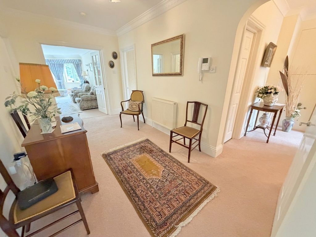 Property photo 2 of 29