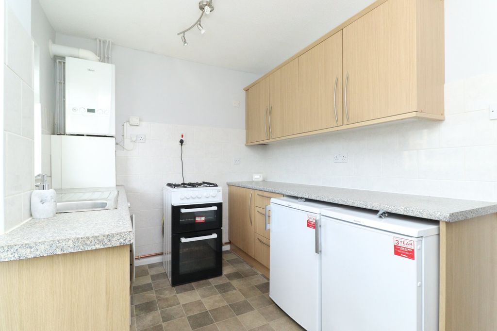 Property photo 3 of 12 Picture 3