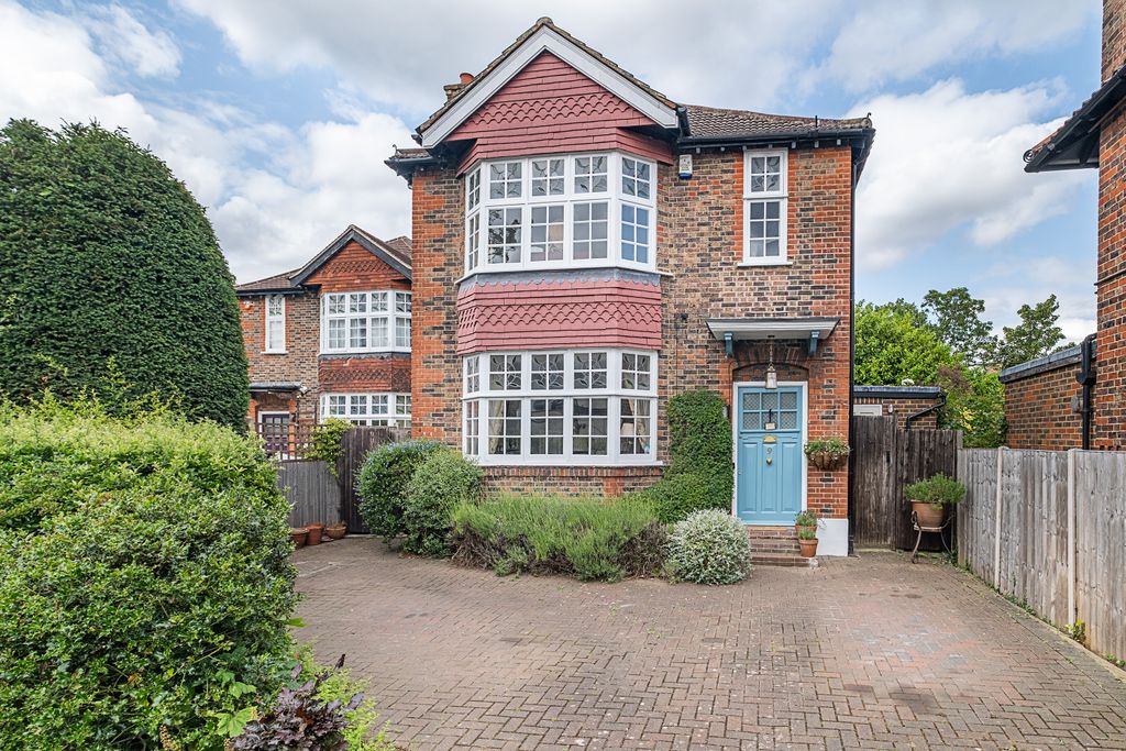 Property photo 1 of 16