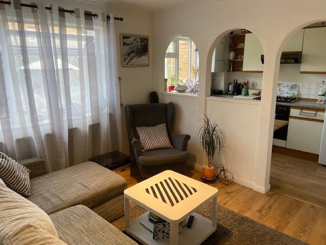 Property photo 2 of 11