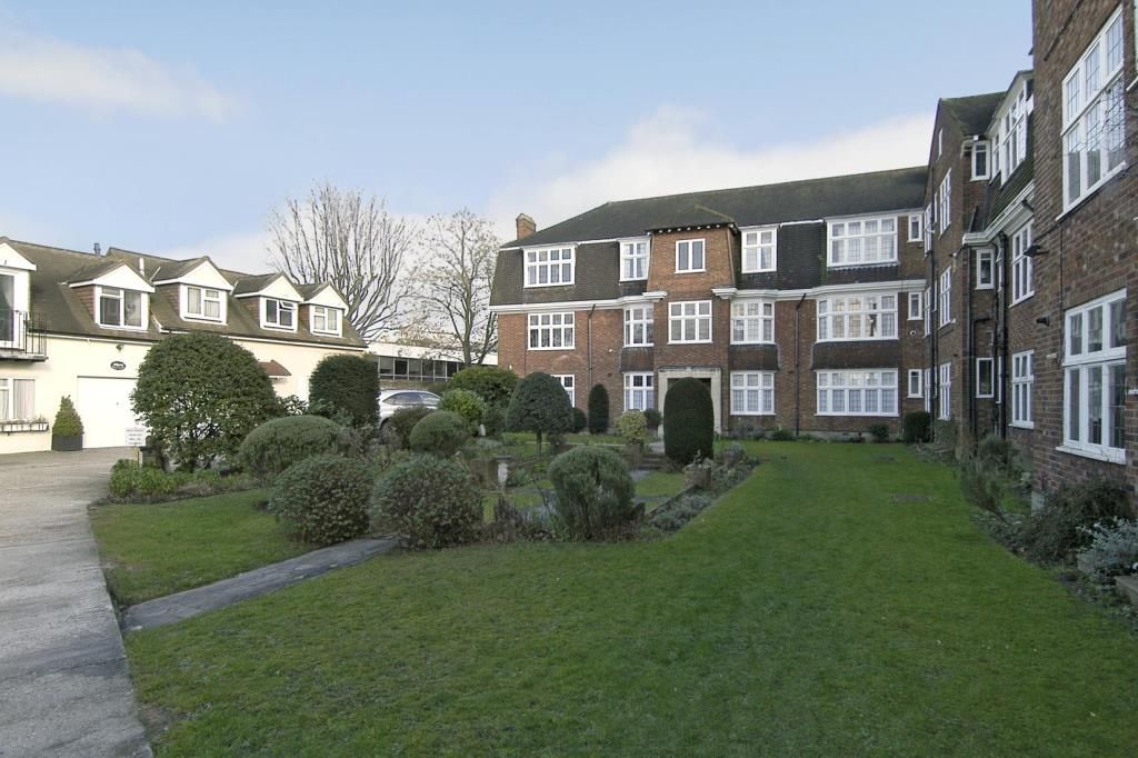 Property photo 3 of 6 Communal Garden View