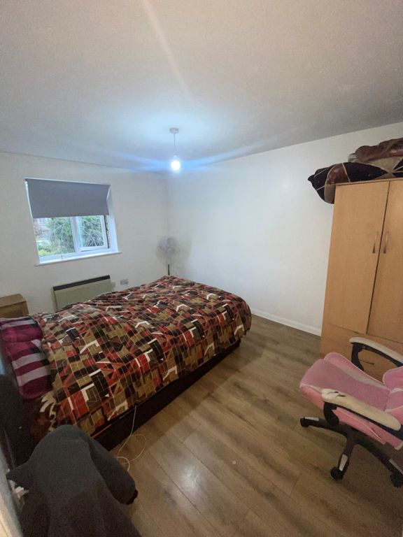 Property photo 3 of 6