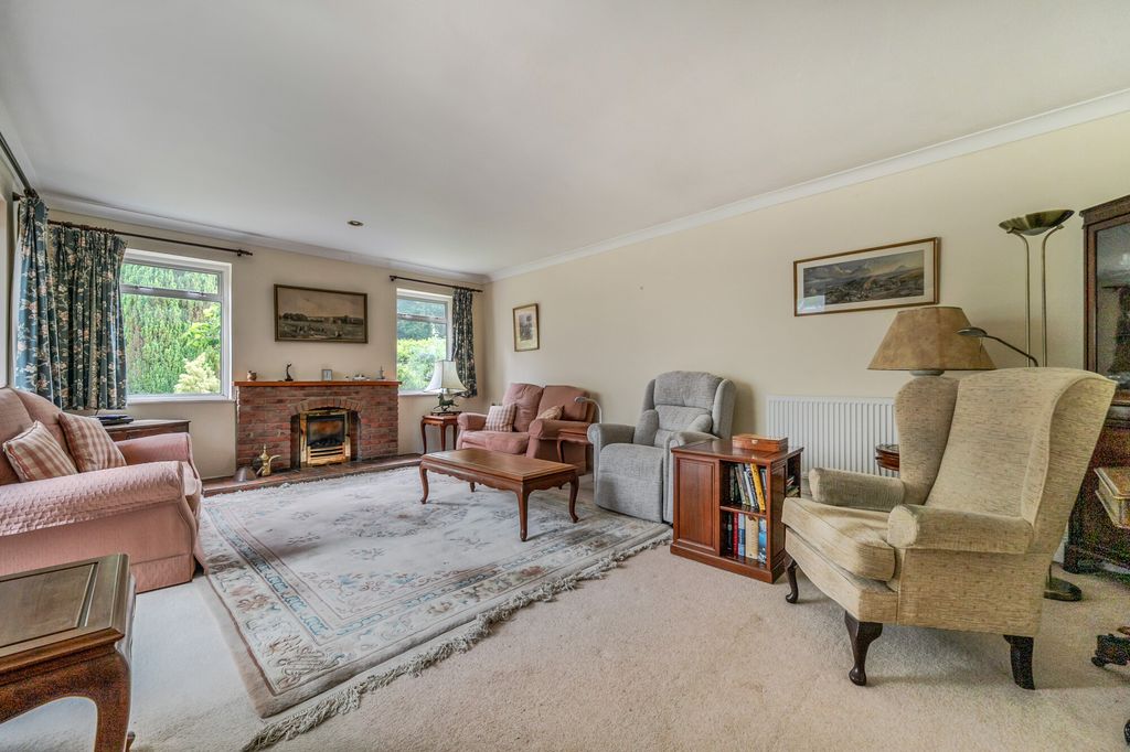 Property photo 2 of 16