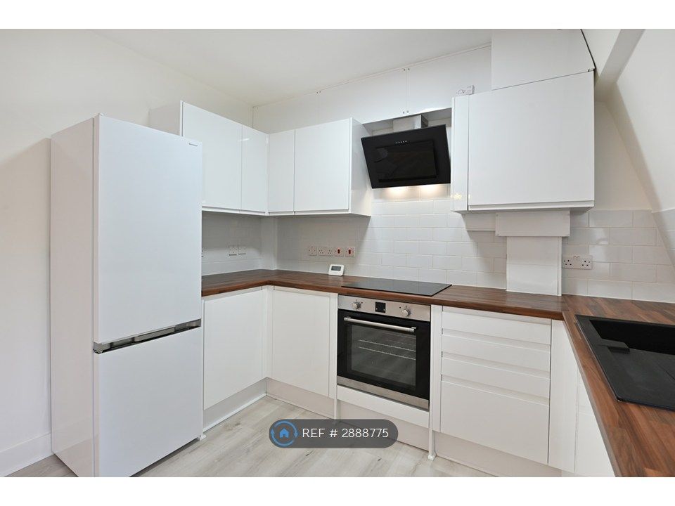Property photo 1 of 18 Kitchen